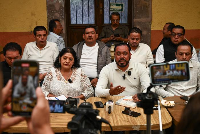 Van 8 mil escuelas a paro de labores, según la CNTE