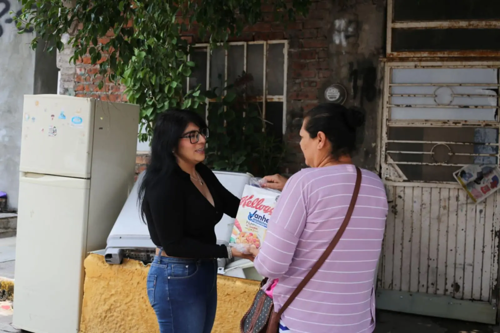 Vanhe Caratachea impulsa el programa Unidos X Ti en colonias y comunidades de La Piedad