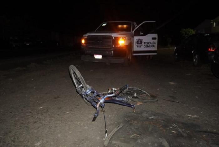 Vehículo desconocido arrolla y mata a ciclista, en la carretera Zamora – Tangancícuaro