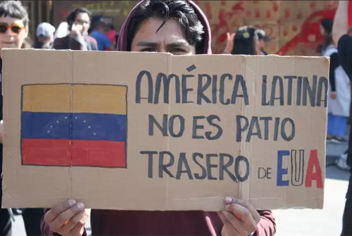 Venezolanos en Ciudad de México piden transición pacífica tras intervención en Venezuela