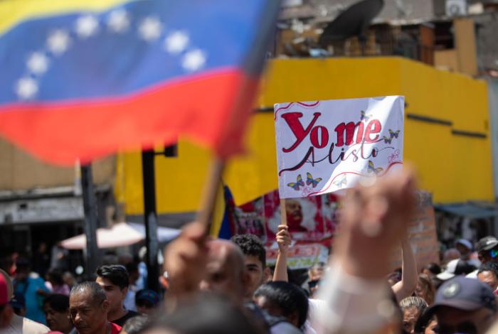Venezuela e Irán refuerzan su alianza ante las "amenazas" de Estados Unidos