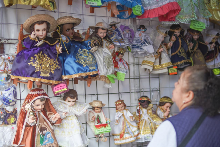 Vestir al Niño Dios, la tradición que se acuna