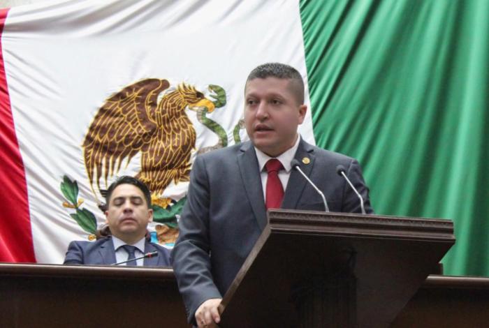 Vicente Gómez presenta iniciativas para dotar atribuciones al Congreso y a los gobiernos municipales para el reciclaje de la basura electrónica