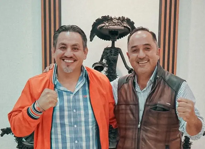 Víctor Manríquez se reúne con el alcalde de Aporo, Agustín Torres y reconoce labor de las autoridades locales de la Fuerza Naranja