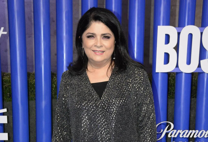 Victoria Ruffo celebra con alegría su rol de abuela