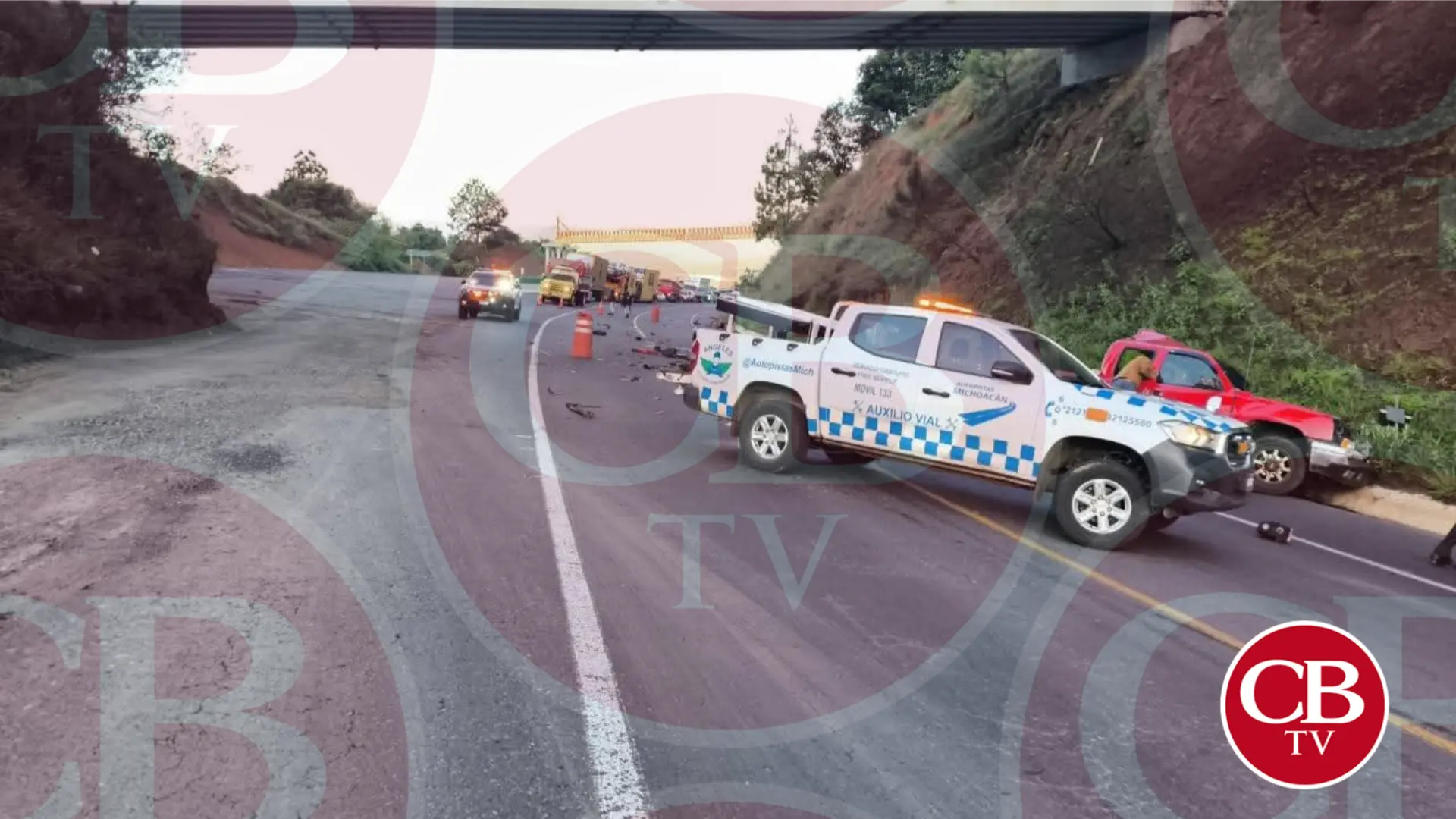 #Video: 6 muertos y 2 heridos deja choque en la Siglo XXI