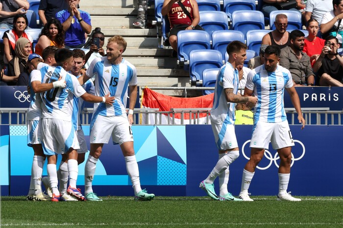 #Video | Argentina vence 3-1 a Irak y sigue con vida en los Juegos Olímpicos París 2024