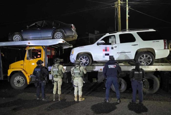 #Video | BOI decomisa explosivos, un fusil y vehículos tras operativo en la región de Zitácuaro