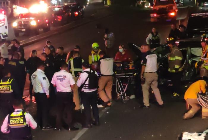 #Video | Choque entre combi Ruta Naranja y vehículo particular deja 5 heridos en el Libramiento Norte de Morelia