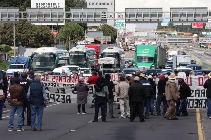 #Video | Comuneros bloquean la Autopista México-Toluca; se cumplen 4 horas del bloqueo