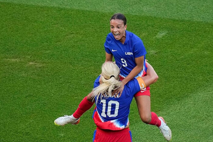 #Video | Con un gol, el equipo femenino de futbol estadounidense se lleva la presea dorada en Paris 2024