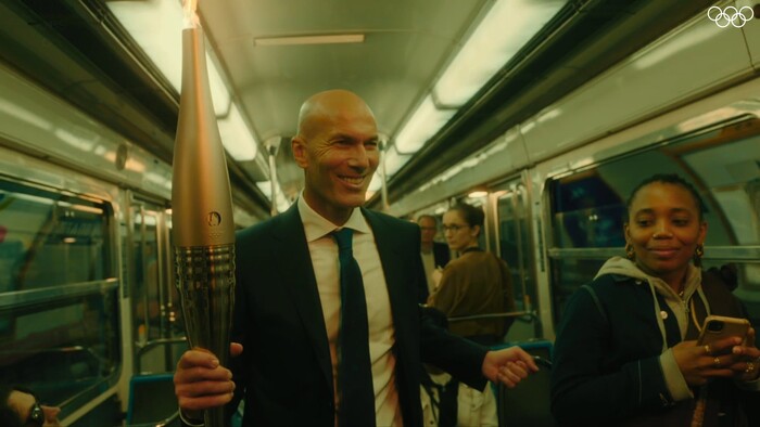 #Video | De la mano de Zinedine Zidane inicia Ceremonia Inaugural de París 2024