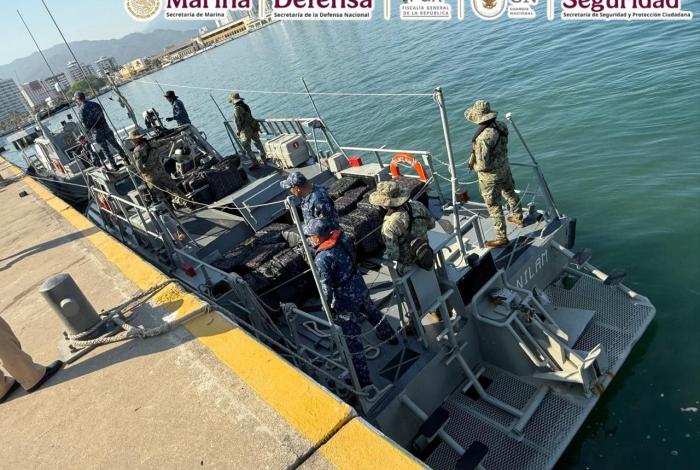 #Video | Gabinete de seguridad asegura 1500 kilogramos de cocaína frente a las costas de Jalisco