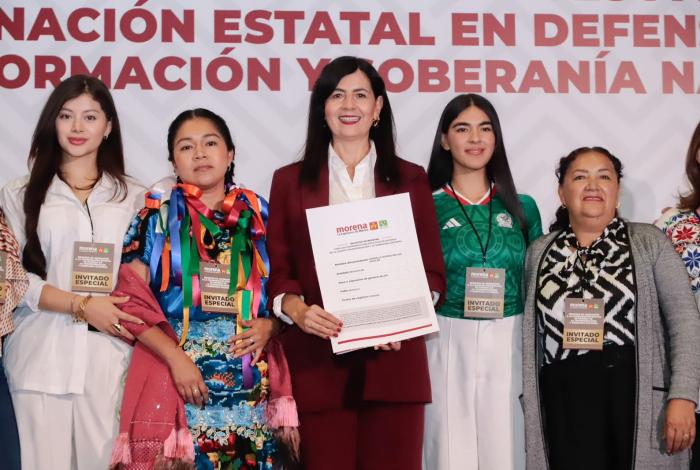 #Video | Gaby Molina va por la gubernatura al registrarse por la Coordinación de la Defensa de la Transformación y la Soberanía en Michoacán