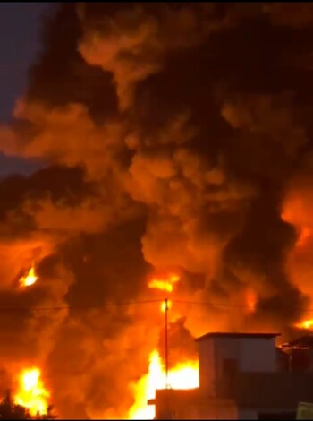 #Video | Impresionante incendio se registra en una planta de biodiesel, en Tancítaro