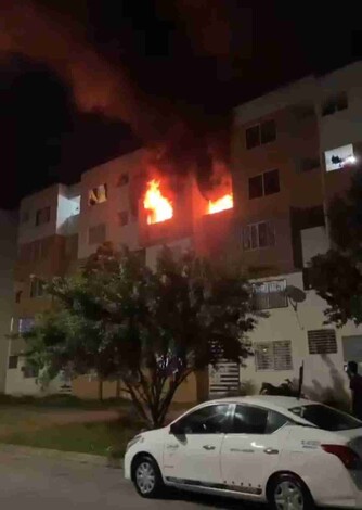 #Video: Infernal incendio termina con departamento de Villas del Pedregal