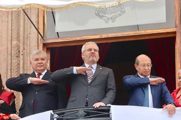 #Video | Presencia Bedolla desfile cívico militar por el 214 Aniversario de la Independencia de México