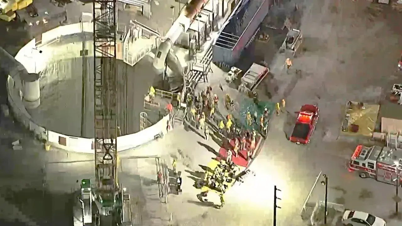 #Video: Rescatan a 31 obreros atrapados tras derrumbe de túnel en Los Ángeles 
