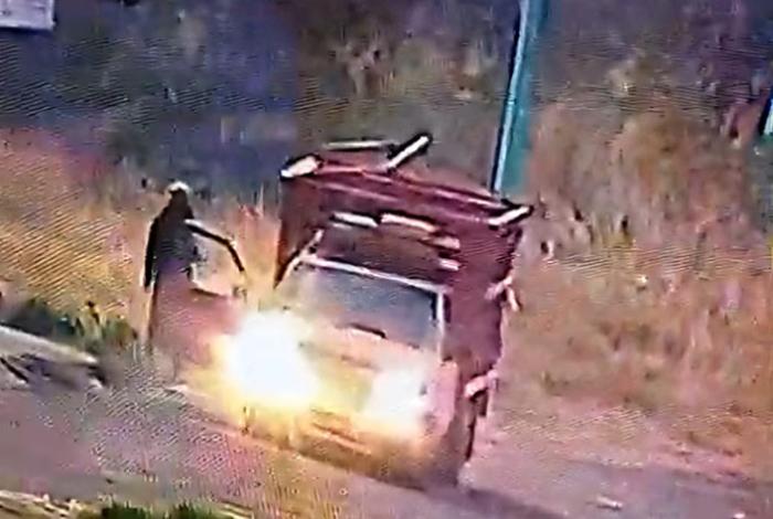 Video revela cómo dejaron cuerpo descuartizado frente a TextiCuitzeo el 5 de enero