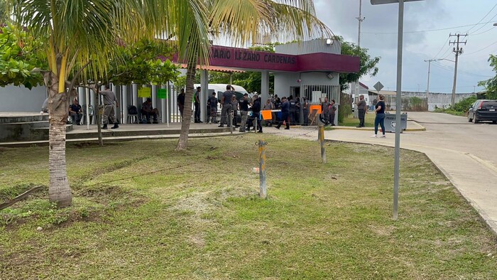 #Video | Se manifiesta personal de custodia en penitenciario de Lázaro Cárdenas