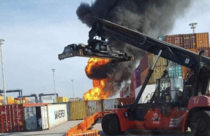 #Video | Se registra incendio en el Puerto de Veracruz; no hay heridos