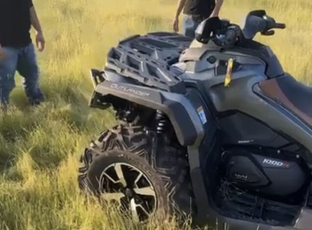 #Video | Se roba cuatrimoto de agencia, se accidenta en la huida y lo detienen en Apatzingán