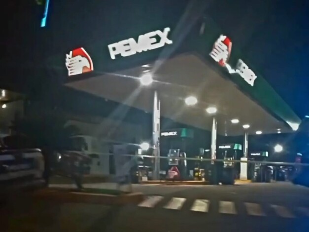 #Video | Taxista es ultimado a balazos en gasolinera de Apatzingán