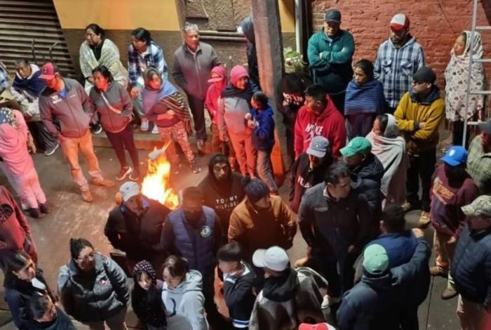 #Videos | Cheranenses linchan a presunto ladrón involucrado en el homicidio de un adulto mayor