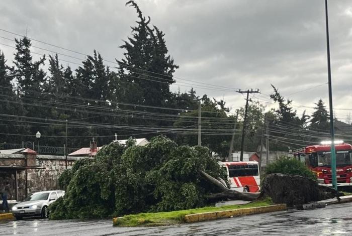 #Videos | Lluvias colapsan vialidades y dejan encharcamientos e inundaciones en Morelia