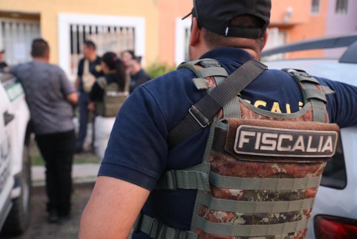 Vinculan a proceso a Teresa por extorsión; amagó con quemar oficina de víctima