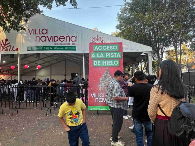 Vive el último día de 2024 en la pista de hielo de la Villa Navideña