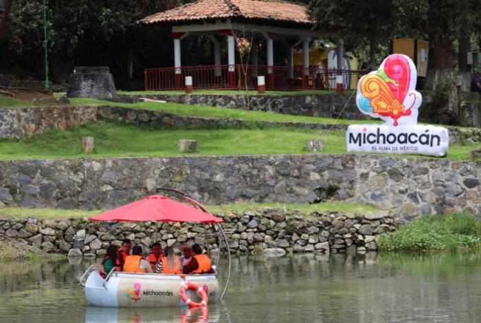 Vive la experiencia de las nuevas lanchas eléctricas en el muelle de San Pedrito
