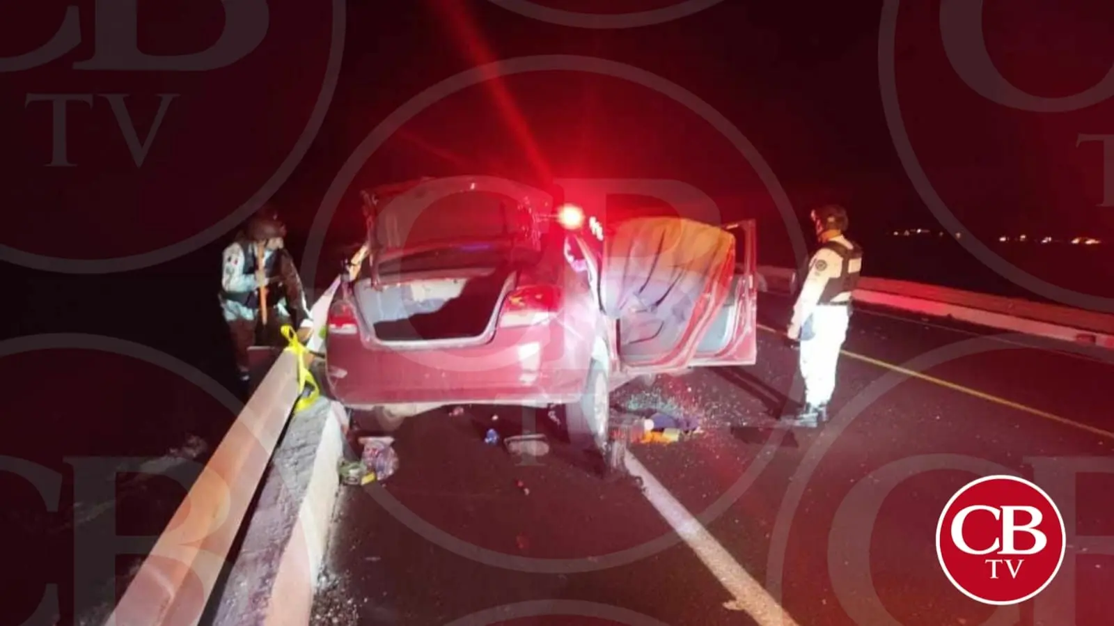 Volcadura de auto le cobra la vida al chofer en la Siglo XXI