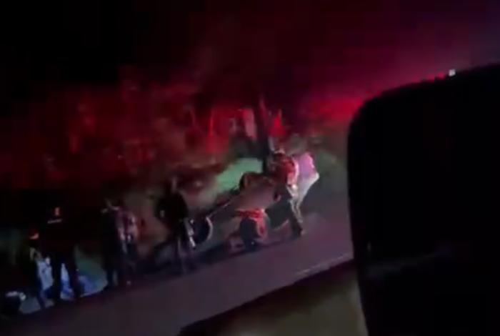 Volcadura en Salvador Escalante; hay dos lesionados