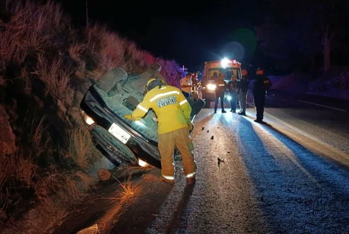 Vuelca auto en la Morelia-Pátzcuaro; hay un lesionado