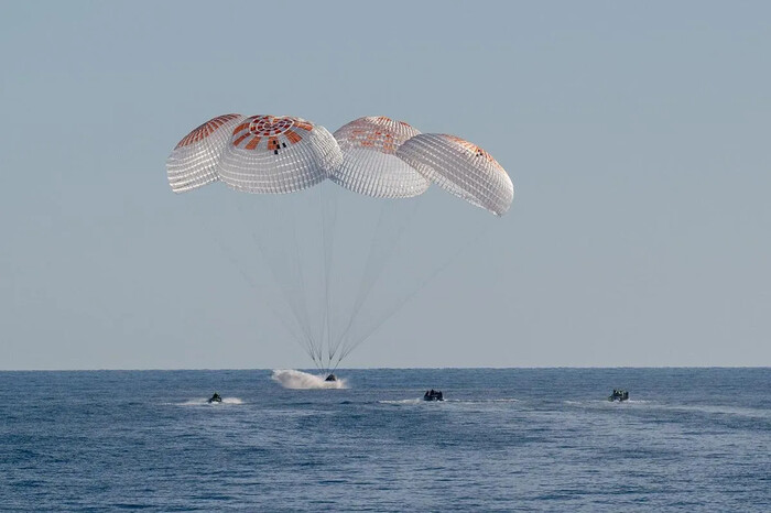 Éxito en el regreso de astronautas de la EEI con SpaceX