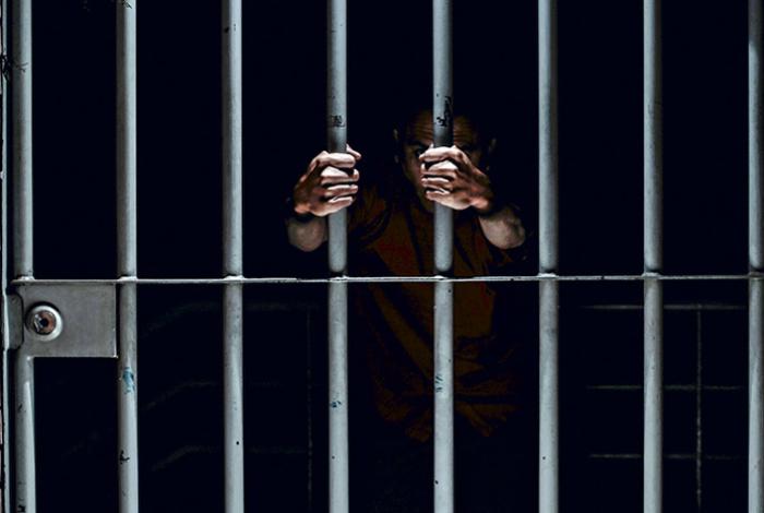 Ya estaba preso por tentativa de homicidio; ahora lo vinculan por otro asesinato en Apatzingán