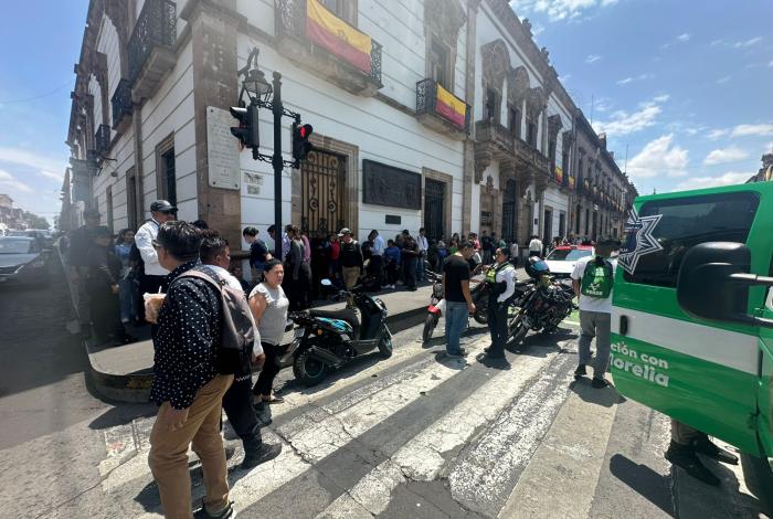Ya son dos lesionados por incidentes en tianguis plantón de Poder de Base y FNLS