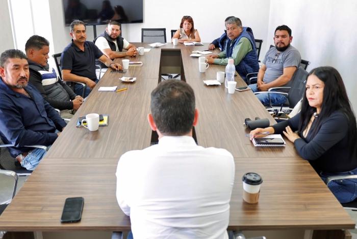Yankel Benítez cierra filas con jefes de tenencia; establecen obras prioritarias