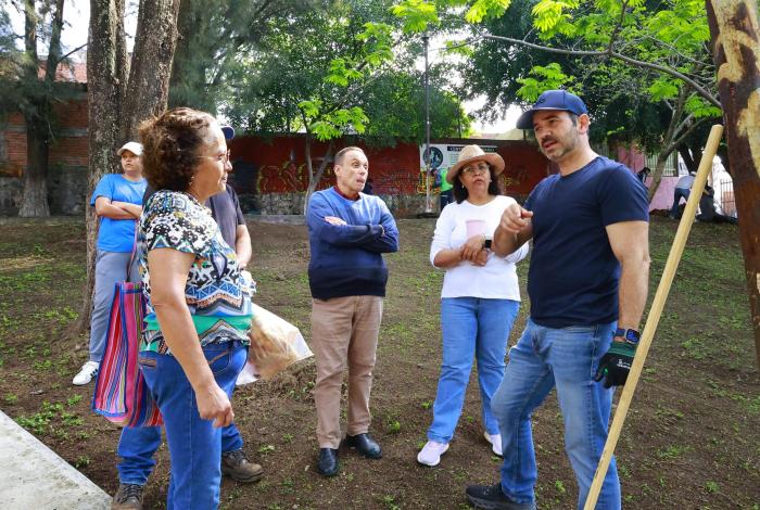 Yankel Benítez encabeza jornada ciudadana de limpieza en Lomas de Santiaguito