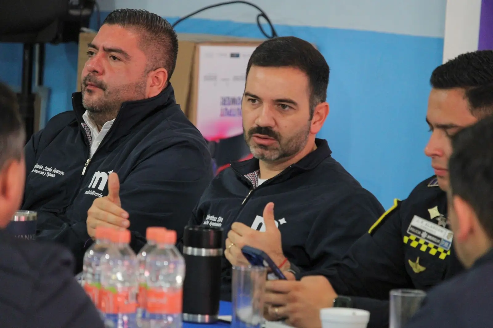 Yankel Benítez se reúne con Mesa Directiva del Mercado de Abastos para fortalecer el orden y la colaboración