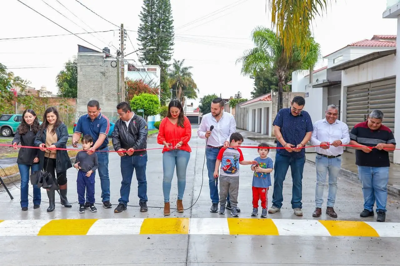Zacapu avanza y se transforma, Mónica Valdez inaugura pavimentación Calle Río Zirate