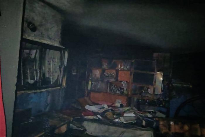 Ziracuaretiro: Incendio destruye vivienda en Caracha; familia pierde todas sus pertenencias