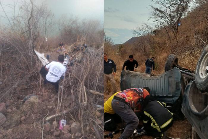 Zitácuaro: Camioneta se va a un barranco de 80 metros; hay un muerto y 6 menores lesionados