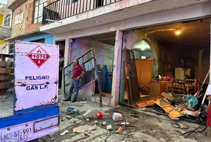 Zitácuaro: Reportan explosión de gas LP en la avenida Independencia; hay un herido