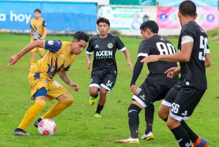 Zorros de la UMNSH vencen a los Halcones de Uruapan